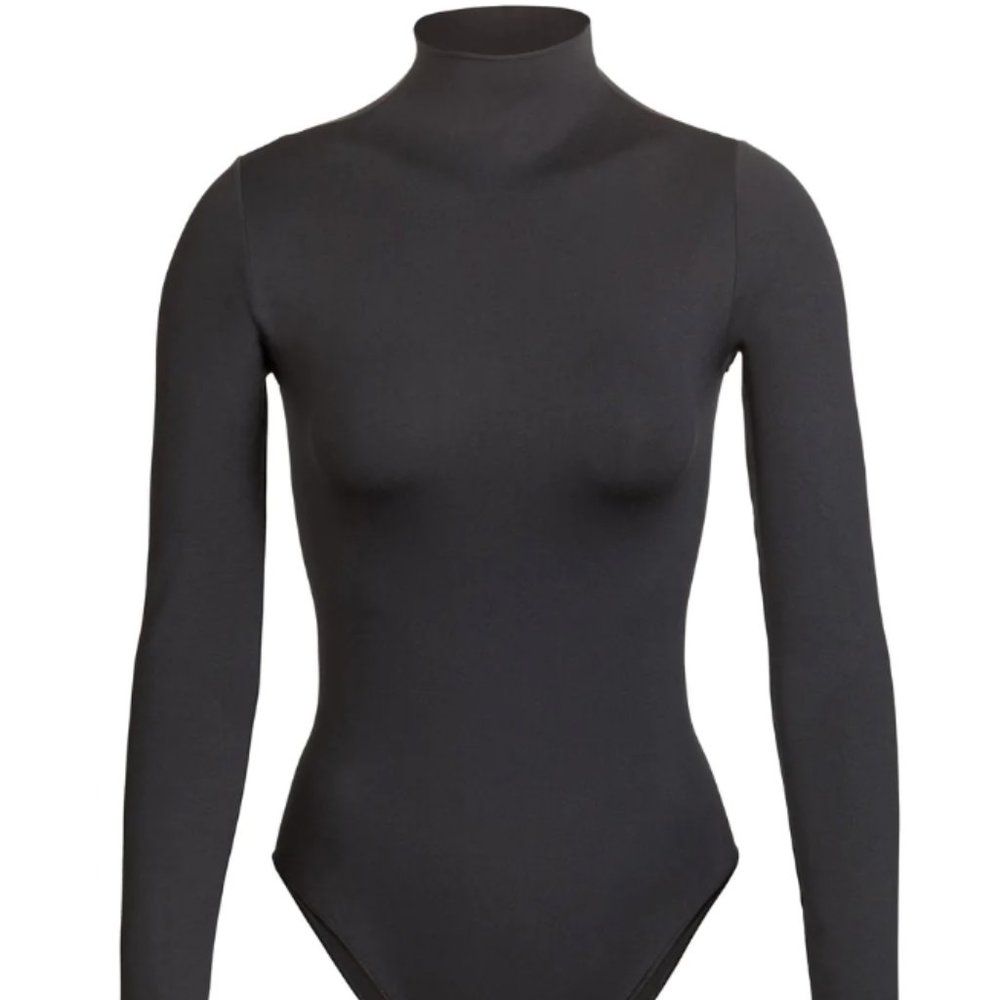 NEW SKIMS Essential Mock Neck Long Sleeve- Oynx Retail: $78